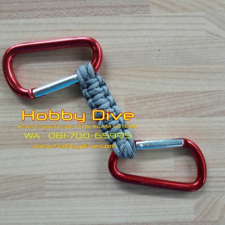 Nobel Clip Para Cord with double Carabiner P-046-RED